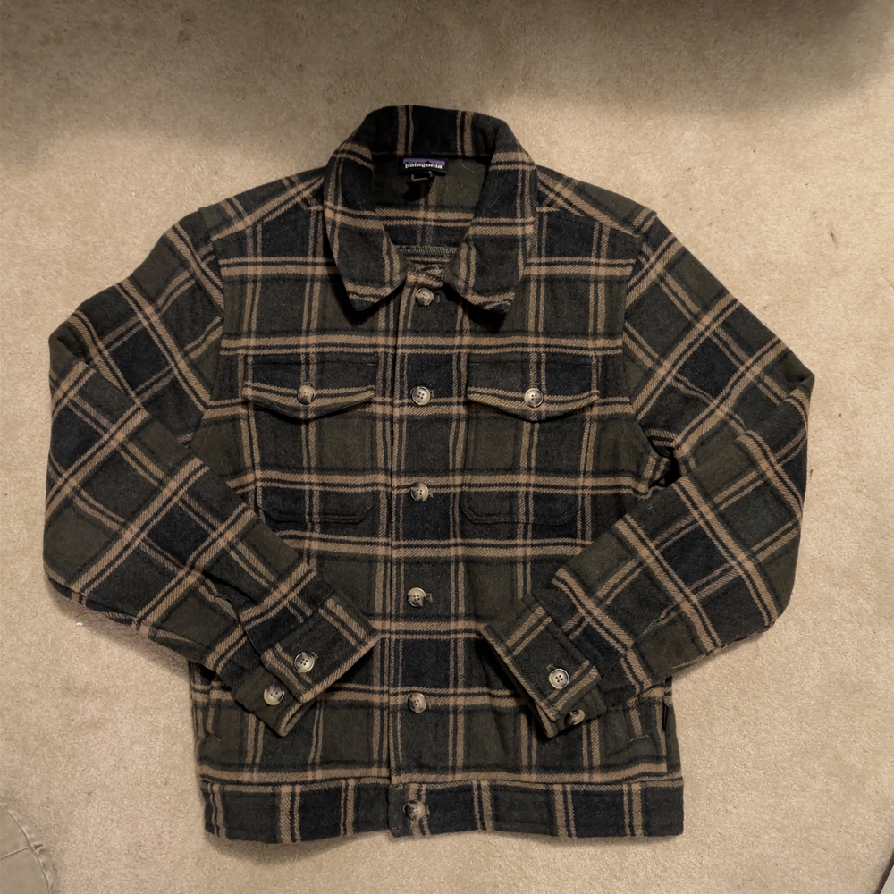Patagonia Black and Tan Plaid Men's Jacket